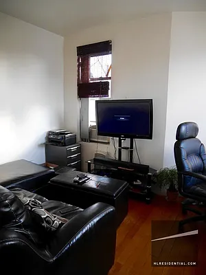 Rented by Highline Residential | media 31