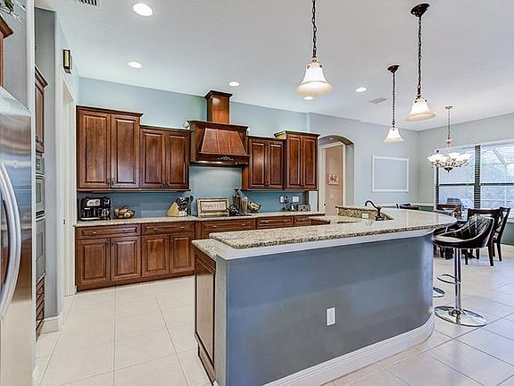5th image of 7555 Trillium Blvd