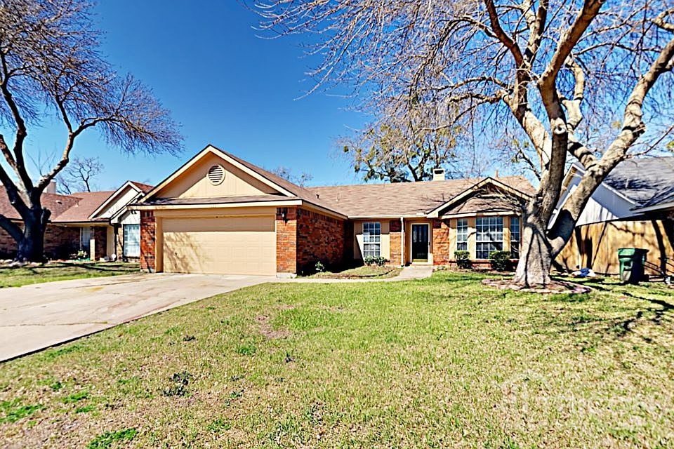 1st image of 1023 Silver Spruce Dr