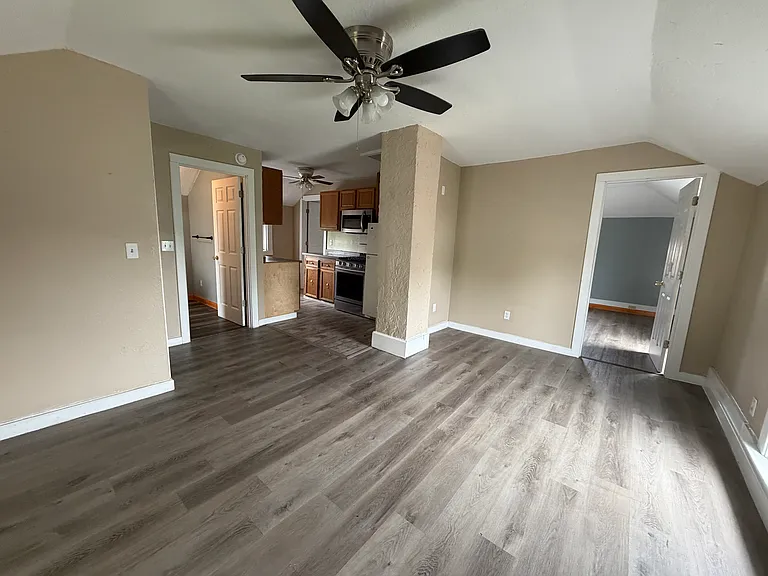 113 W Monroe St — Photo 3