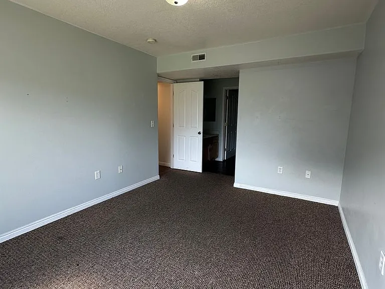 1403 S 1020 W — Photo 5