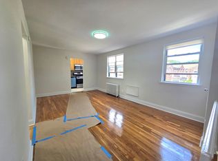 6526 224th St #2, Oakland Gardens, NY 11364