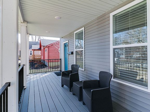 3rd image of 1408 Fell Ave