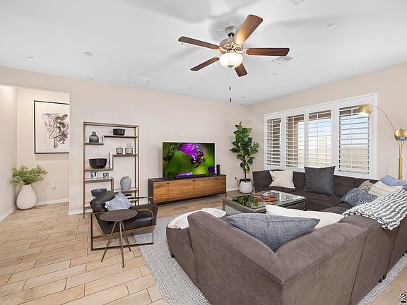 4th image of 6148 E Overlook Ln