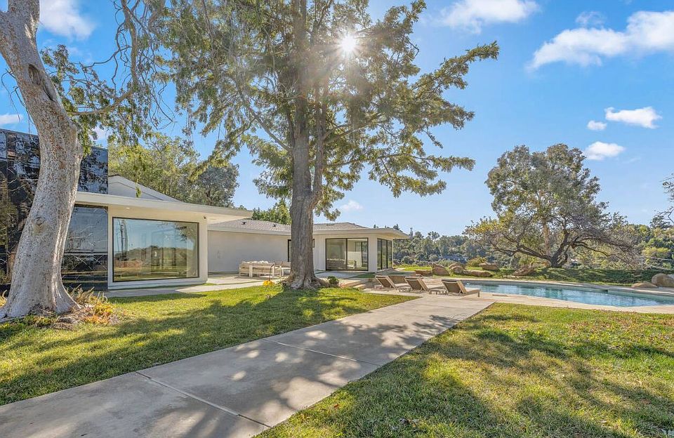1st image of 3580 Alta Mesa Dr