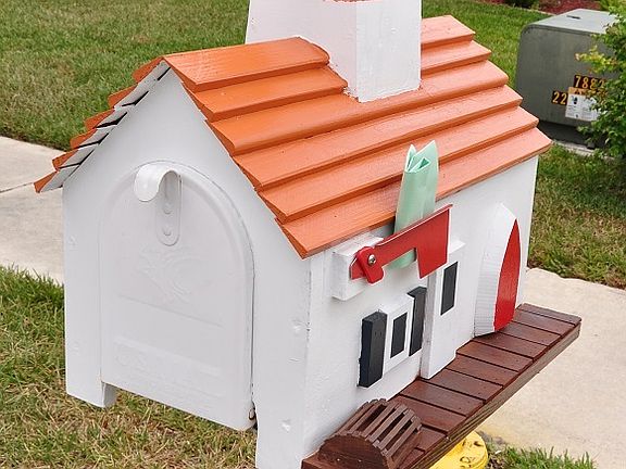 Custom lighthouse mailbox