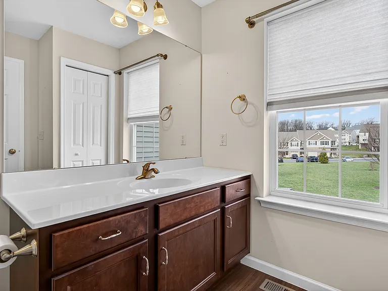 1772 Fairbank Ln — Photo 28