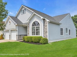 12 Lavallette Ln, Waretown, NJ 08758