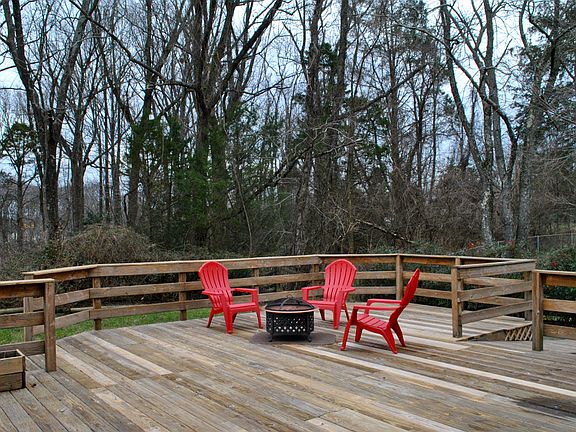 Spacious Deck