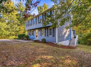 565 Hartford Ave E, Uxbridge, MA 01569