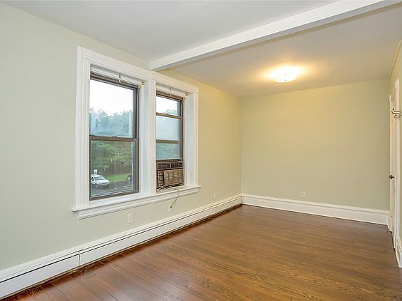 5th image of 203 Glen Cove Ave Ste 2