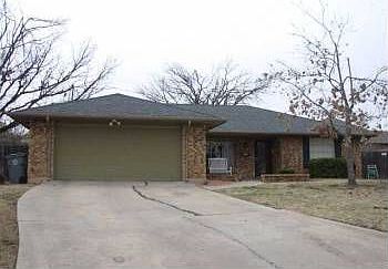 5th image of 909 NW Cheryl Cir