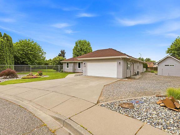 2nd image of 2213 Washington Ct