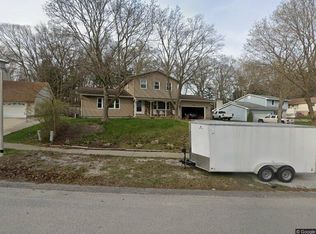 2284 Norcrest Dr, Norton Shores, MI 49441