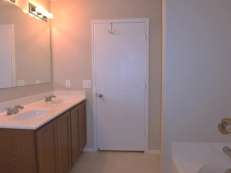 2626 Ensbrook Meadow Ln — Photo 20