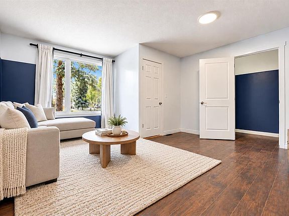 2nd image of 3131 E Dover Cres SE