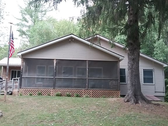 Large screen porch facing la