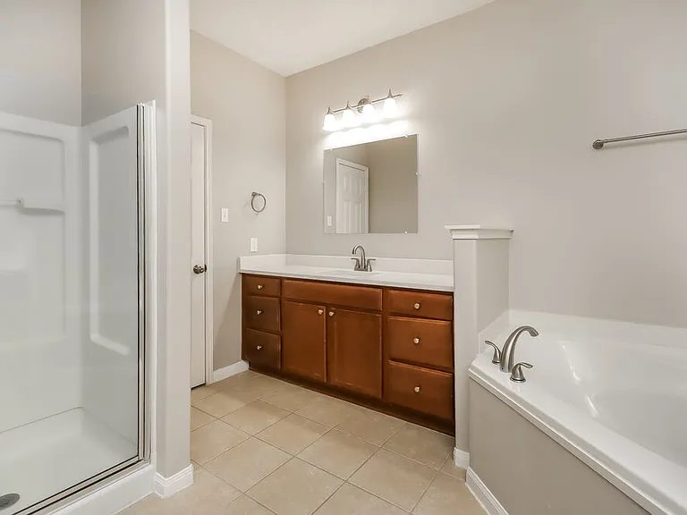 10296 Stone Gate Dr — Photo 14