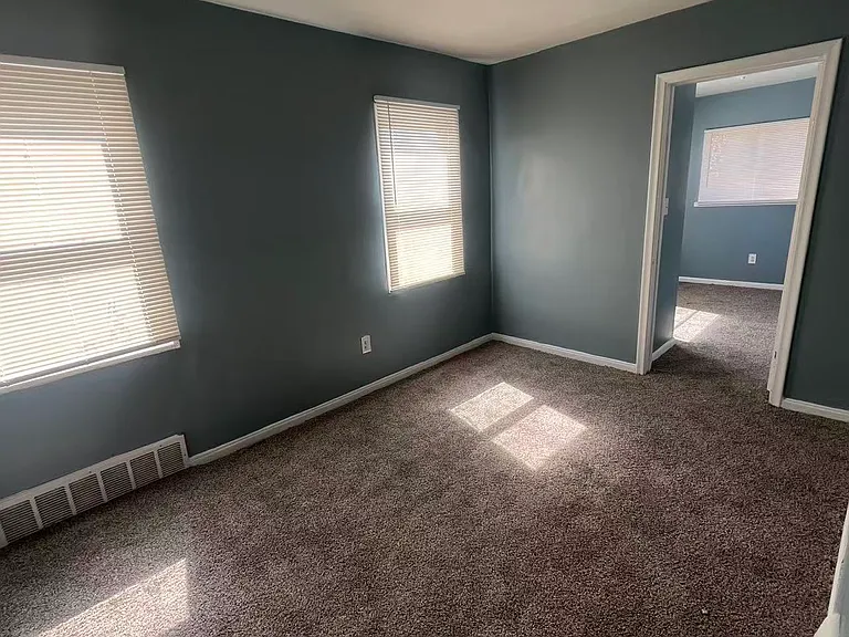 18485 Moenart St — Photo 16