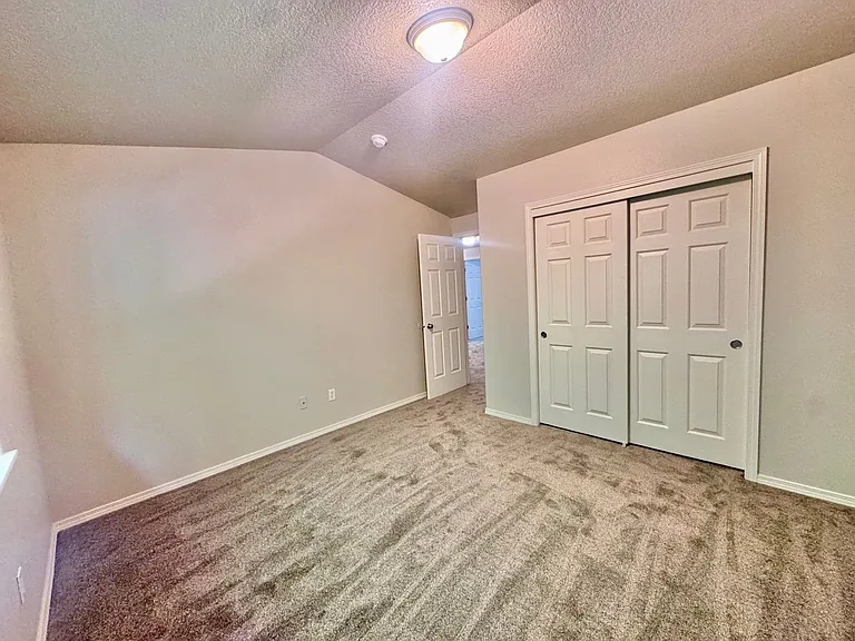 8007 NE 38th Ave — Photo 34