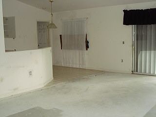3rd image of 16039 Jaurez Cir