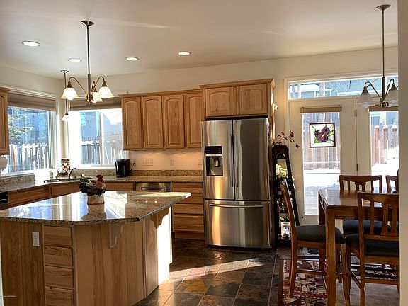 3rd image of 10745 Edgewood Cir