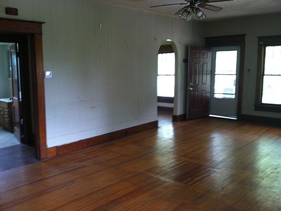 5th image of 604 Grundy St
