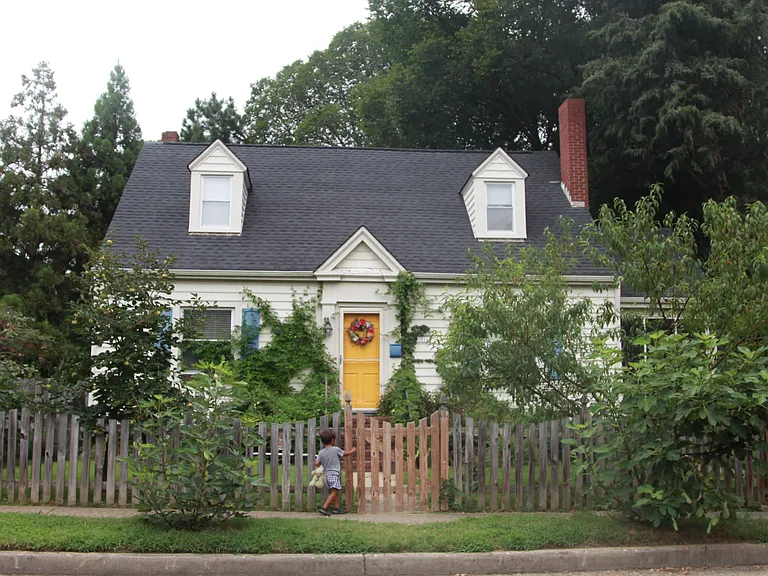 3011 Stonewall Ave — Photo 1