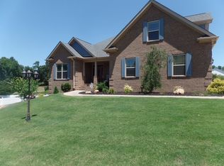 15 Talavera Ln, Greer, SC 29651