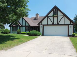1120 Hull Ct, Aurora, IL 60504