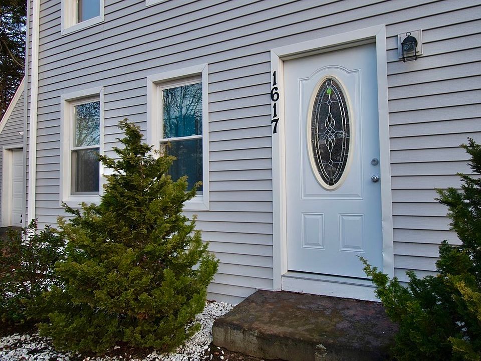 1617 Plumtree Rd, Springfield, MA 01119 Zillow