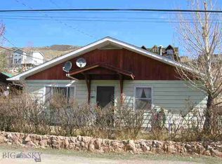110 W 5th St, Gardiner, MT 59030