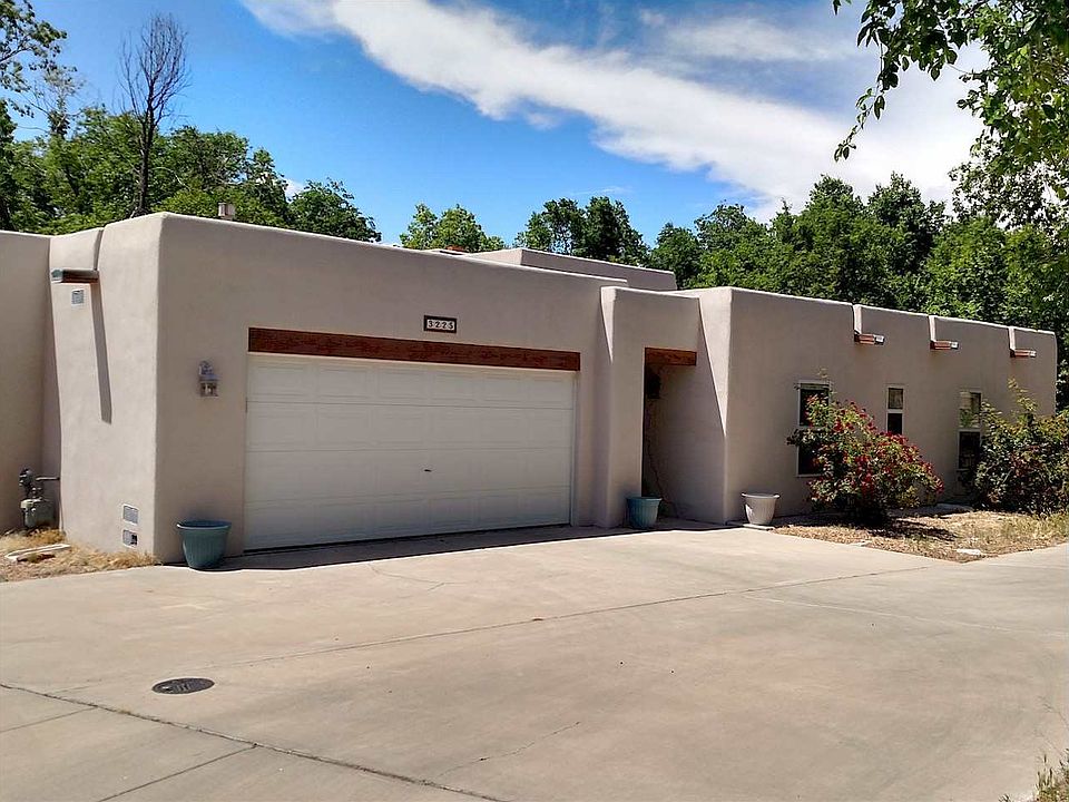 1st image of 3225 Calle Princesa Juana
