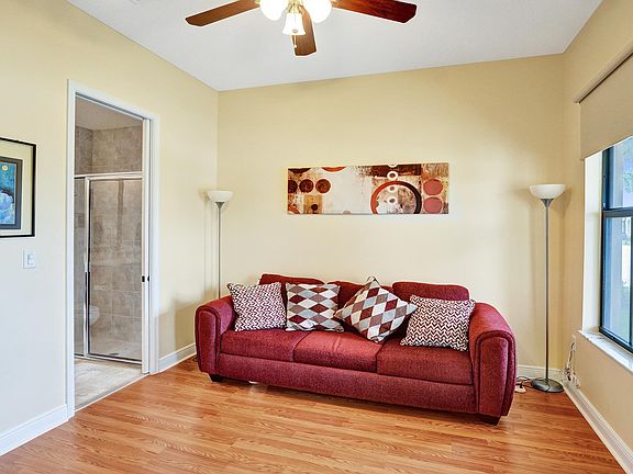 3rd image of 8541 NW 38th Street