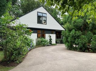 606 W Mermaid Ln, Philadelphia, PA 19118