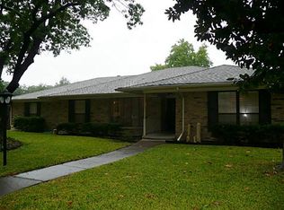 7915 Roundrock Rd, Dallas, TX 75248