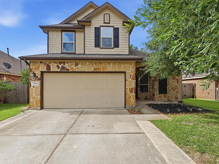 2244 Ivy Wall Dr — Photo 2