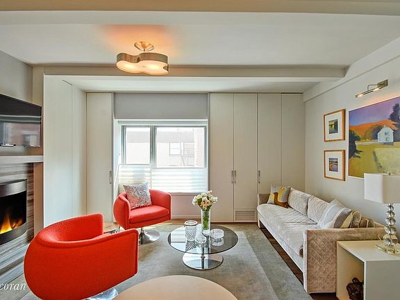 2nd image of 39 W 67th St APT 1503