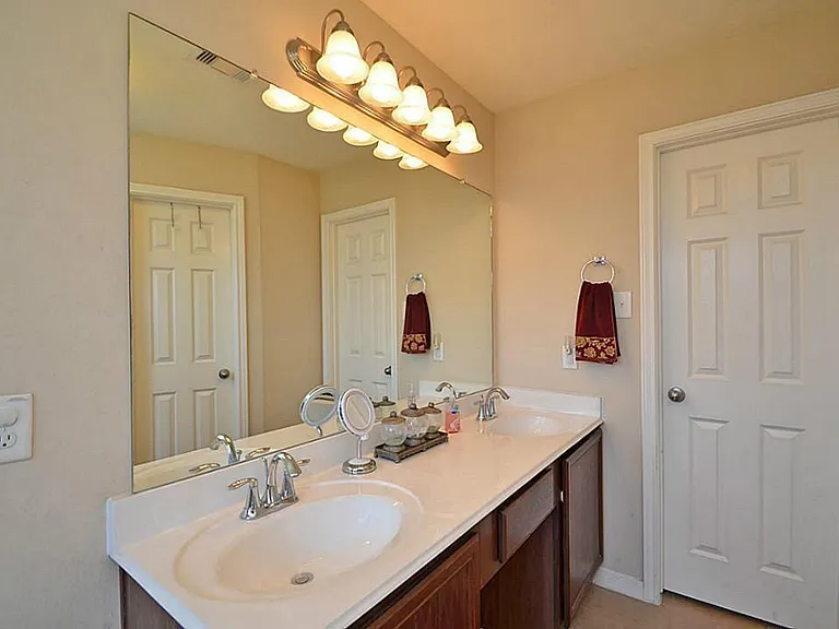 15834 Sarasam Creek Ct — Photo 7