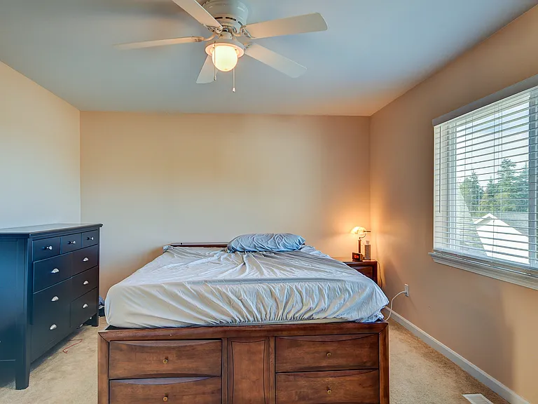 1182 NW Redwing Dr — Photo 9