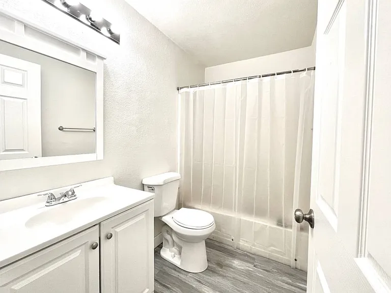 721 NE 20th Pl #739B — Photo 5