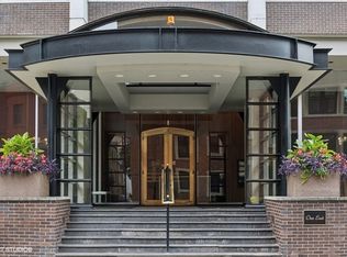 1 E Schiller St APT 7A, Chicago, IL 60610