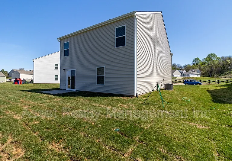 2063 Southwood Cir — Photo 26