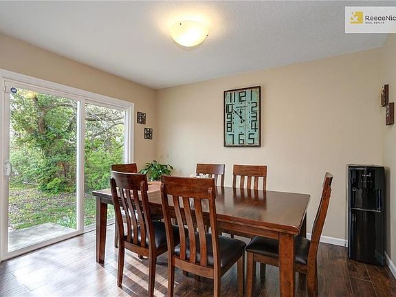 5th image of 7321 Willow Ave
