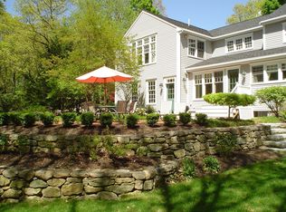 11 Fox Run Rd, Lincoln, MA 01773