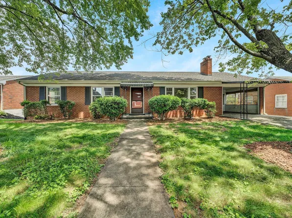 2703 Wilshire Ave SW, Roanoke, VA 24015