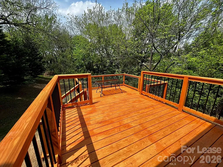 926 Polk St — Photo 3
