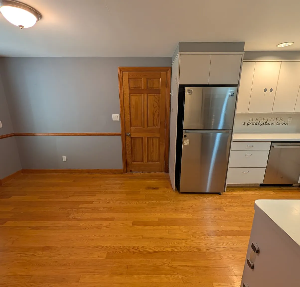 3 bed, 1170 sqft, $2,200 — Photo 2