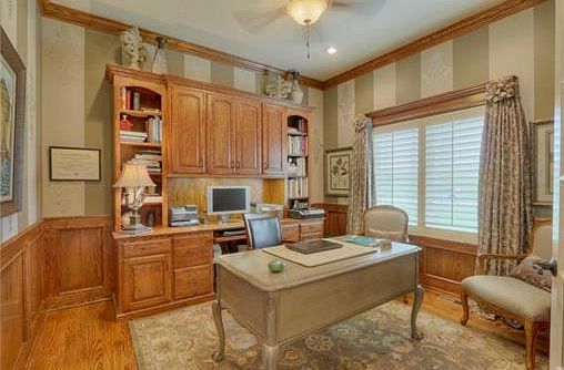5th image of 10865 NW 81st St
