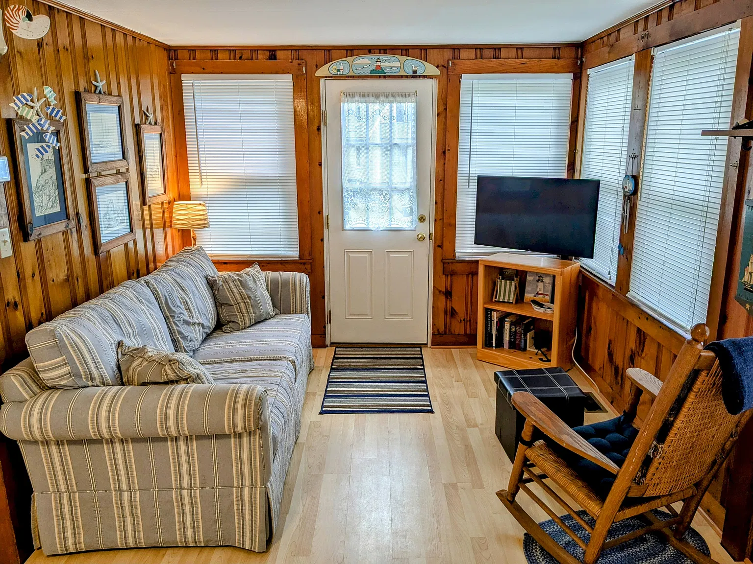 2 bed, 580 sqft, $2,250 — Photo 3